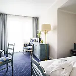Holsteiner Hof - Timmendorfer Отель 4*