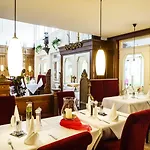 Отель Holsteiner Hof - Timmendorfer