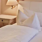 Holsteiner Hof - Timmendorfer Тиммендорфер-Штранд