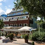Holsteiner Hof - Timmendorfer Отель 4*