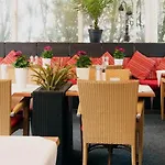 Holsteiner Hof - Timmendorfer Отель Тиммендорфер-Штранд