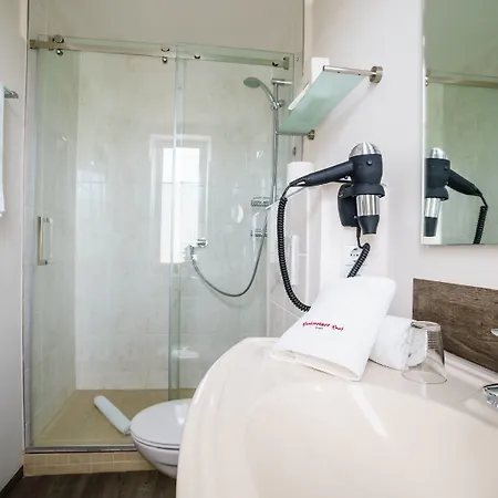 Holsteiner Hof - Timmendorfer Szálloda 4*