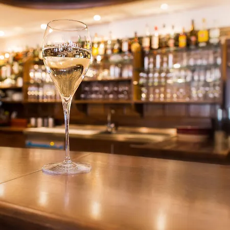 酒店 Holsteiner Hof - Timmendorfer 4*