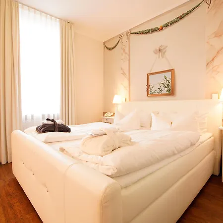 Holsteiner Hof - Timmendorfer Szálloda 4*