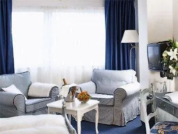 Holsteiner Hof - Timmendorfer 4* טימנדורפר שטרנד