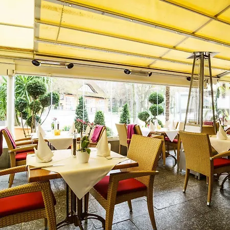 Holsteiner Hof - Timmendorfer Отель 4*