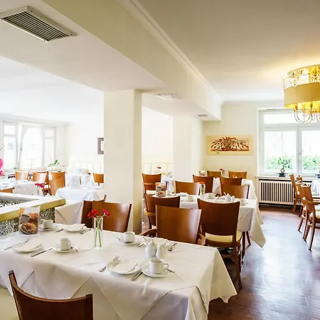 מלון Holsteiner Hof - Timmendorfer 4*
